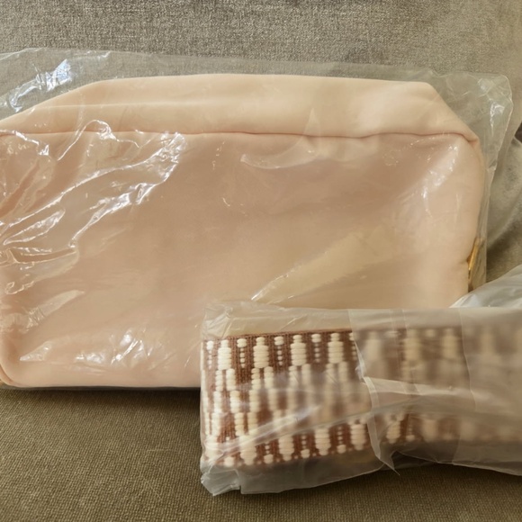 Bloc bag  in ivory w/ white star & adjustable crossbody or shoulder  strap NEW - Picture 16 of 16